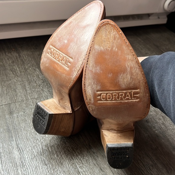 Corral Handcrafted Ankle Booties - Picture 5 of 10